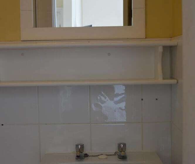 Central Cove Guesthouse