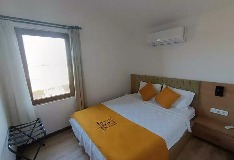 Comfy Otel Antalya Lara
