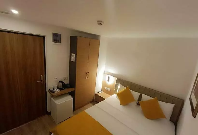 Comfy Otel Antalya Lara