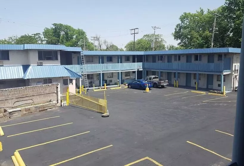 Guest Host Motel