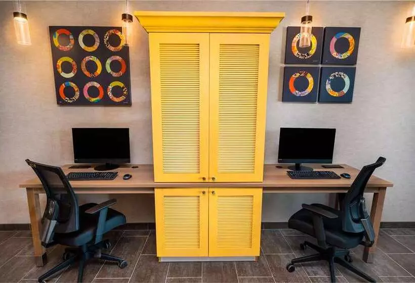 Home2 Suites By Hilton Bakersfield