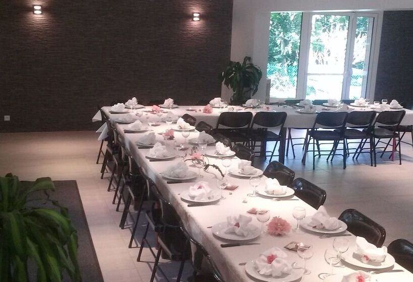 فندق Camping Bois De Gravière