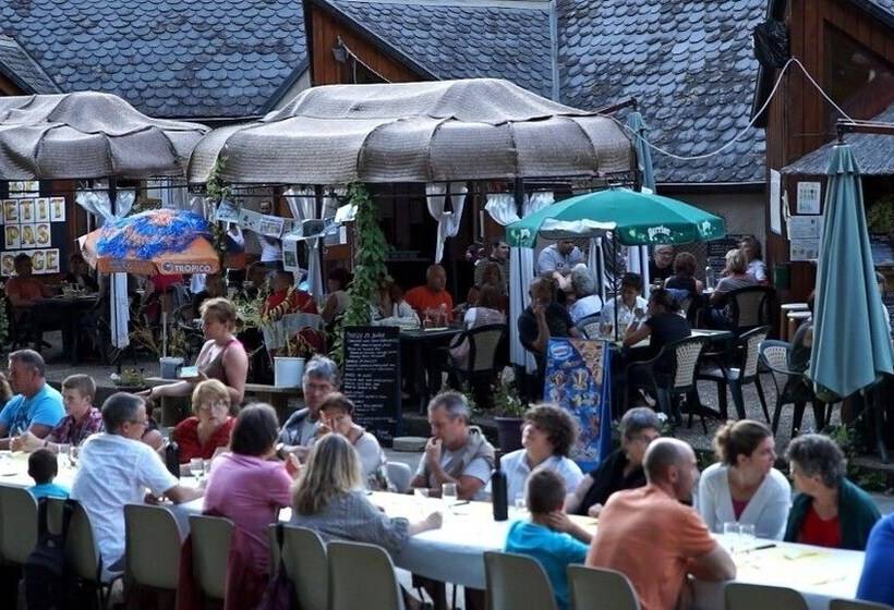 בית מלון כפרי Camping Le Paisserou