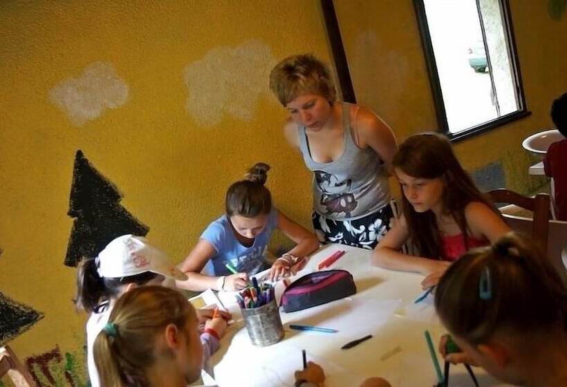 בית מלון כפרי Camping Le Paisserou