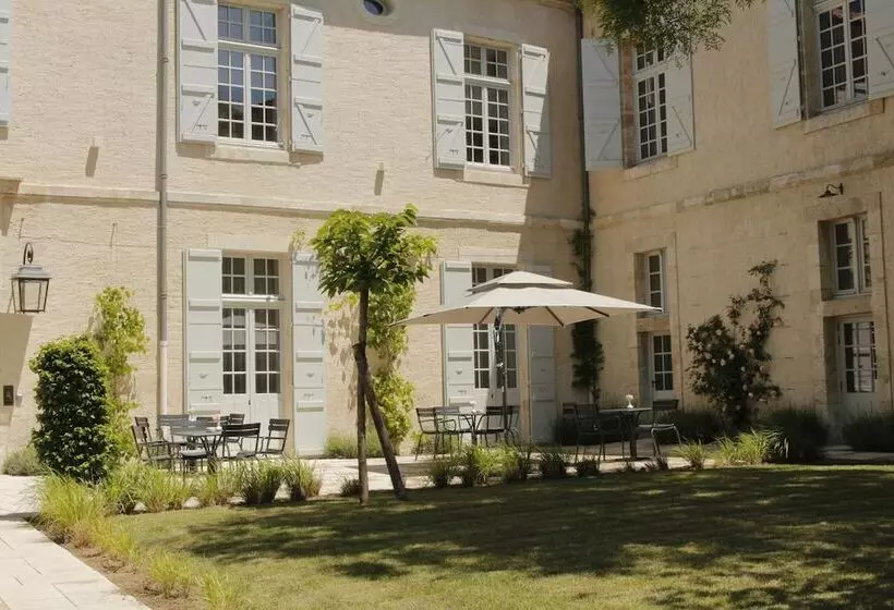 ホテル College Des Doctrinaires