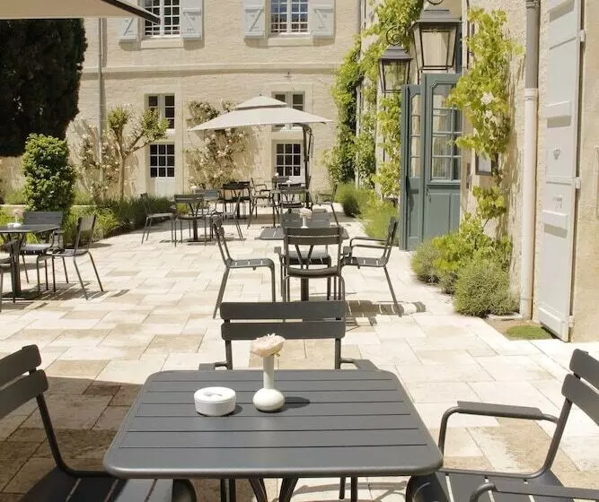 ホテル College Des Doctrinaires