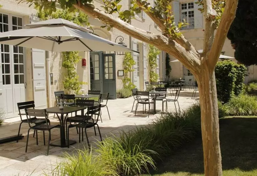 ホテル College Des Doctrinaires