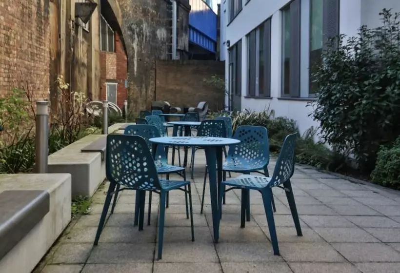 هتل Hashtag Bankside Campus Accommodation