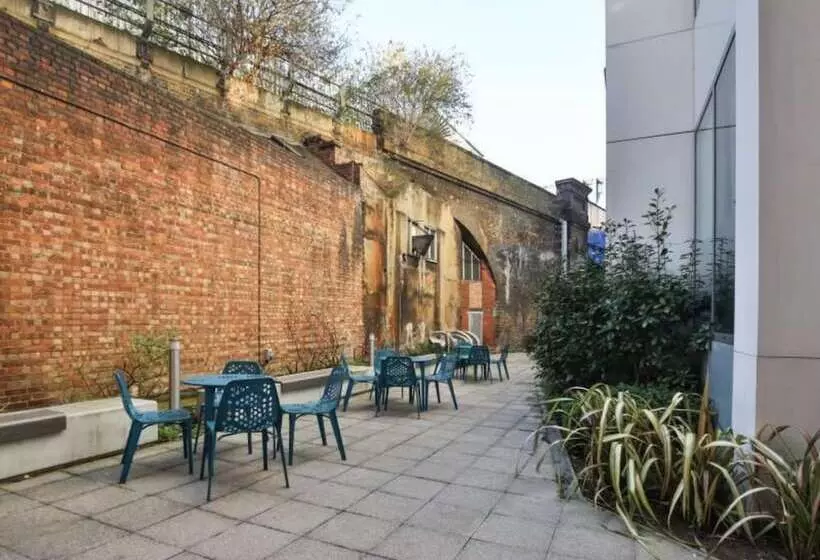 هتل Hashtag Bankside Campus Accommodation