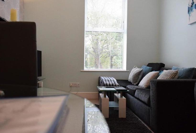Higher Living  Professional Southsea Apartment