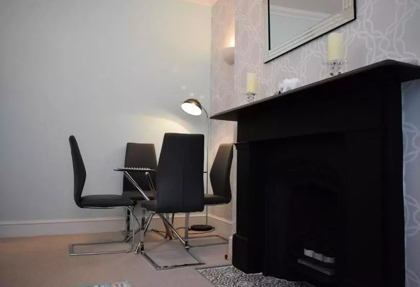 Higher Living  Professional Southsea Apartment