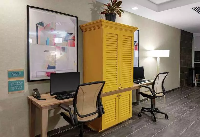 ホテル Home2 Suites By Hilton North Charleston University Blvd