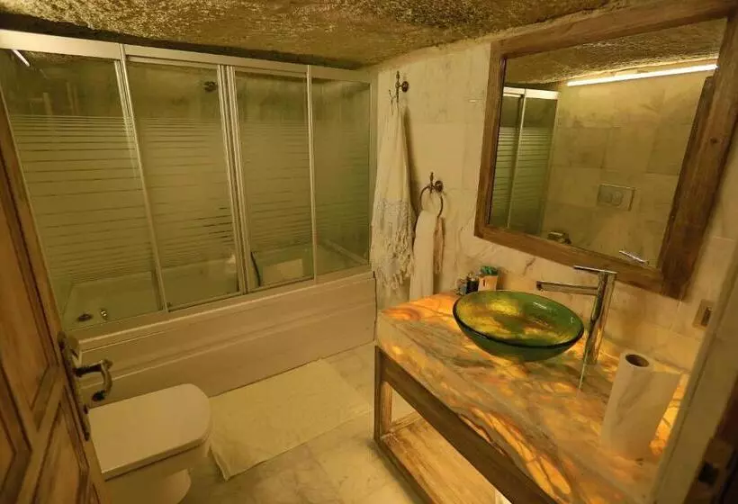 ホテル Iris Cave Cappadocia