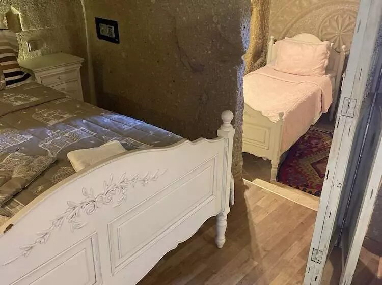 ホテル Iris Cave Cappadocia