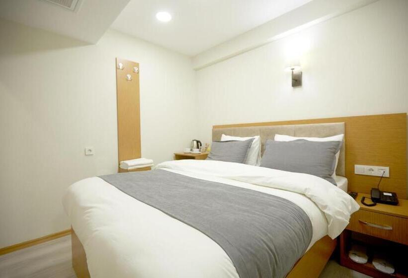 ホテル Kartal Palace Taksim Square Fami̇ly