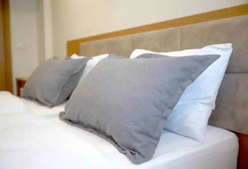 هتل Kartal Palace Taksim Square Fami̇ly