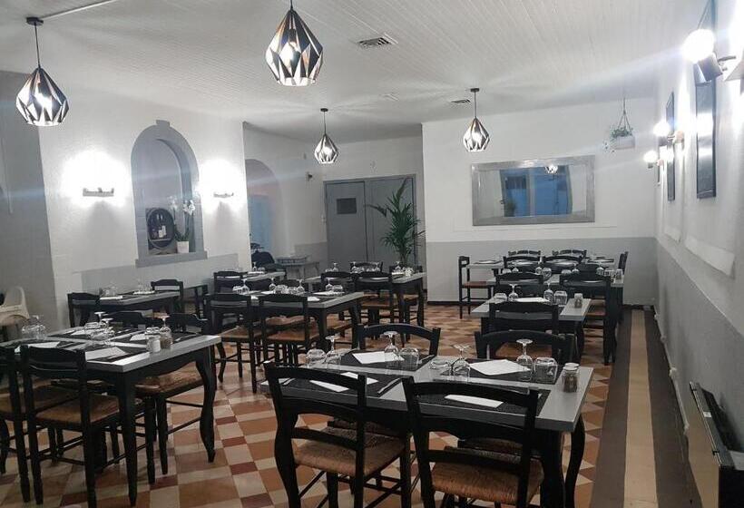 Отель Le Saint Jean