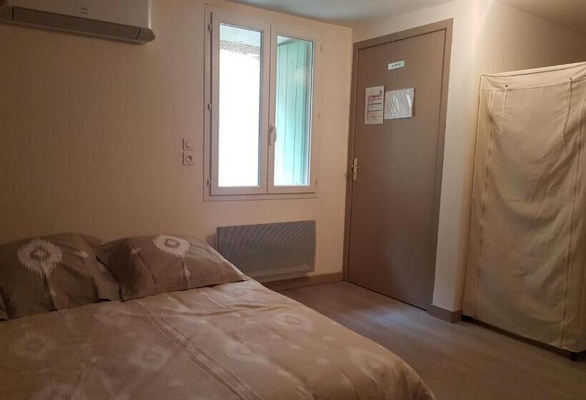 Отель Le Saint Jean