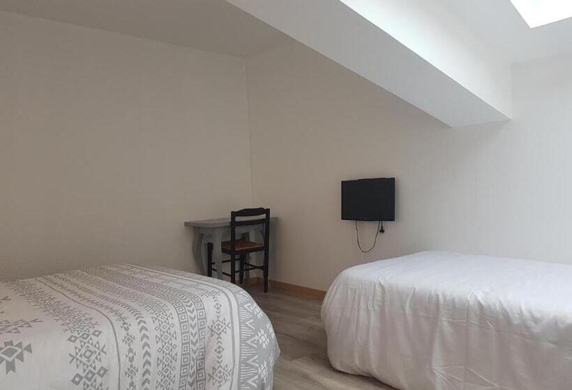 Отель Le Saint Jean