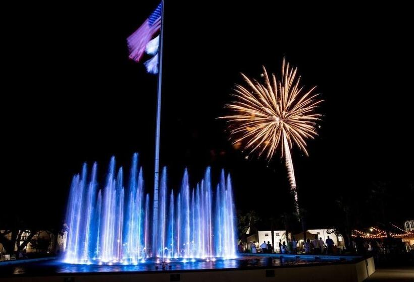 Отель Oasis Resort Gulfport