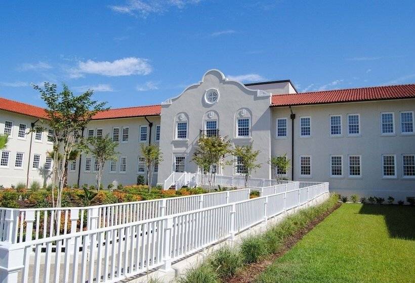 Отель Oasis Resort Gulfport