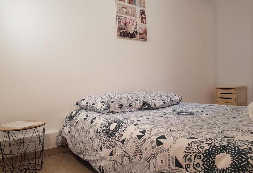 Отель Le Saint Jean