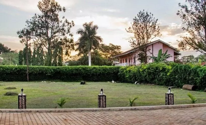 هتل Source Of The Nile Suites