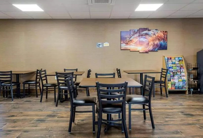 The Waves Hotel, Ascend Hotel Collection