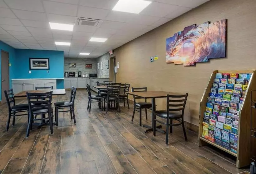 The Waves Hotel, Ascend Hotel Collection