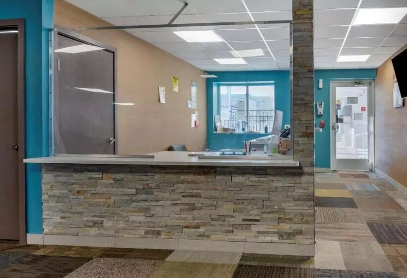 The Waves Hotel, Ascend Hotel Collection