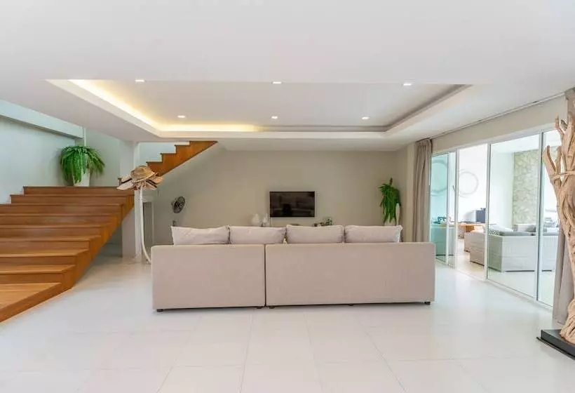 هتل Vela Villa Chaam