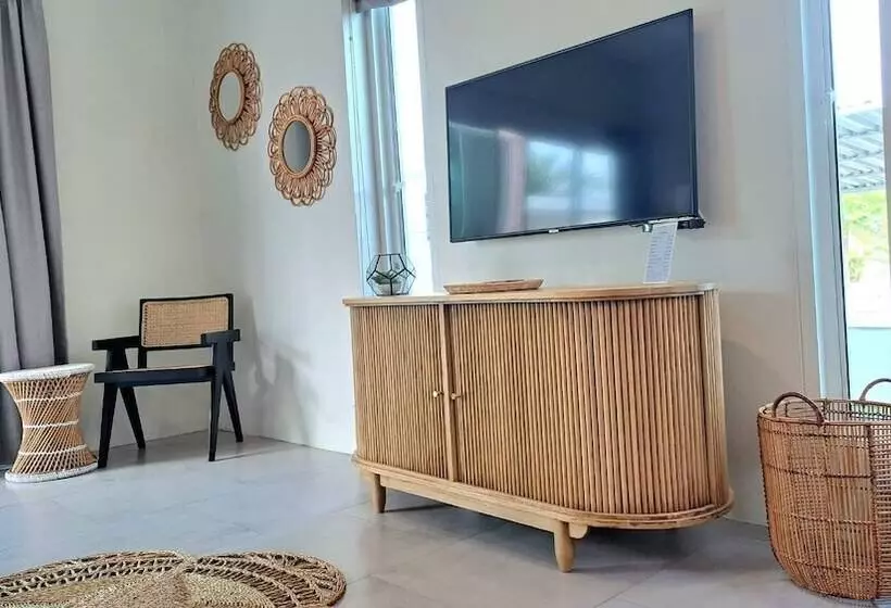 هتل Vela Villa Chaam