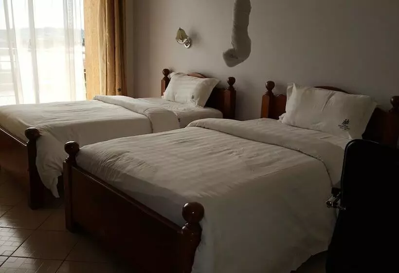 هتل Western Meridian