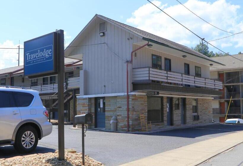 汽车旅馆  Bishop Inn Downtown Gatlinburg