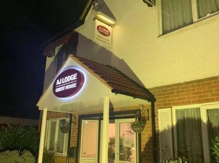 Aamiaismajoitus (B&B) Aj Lodge