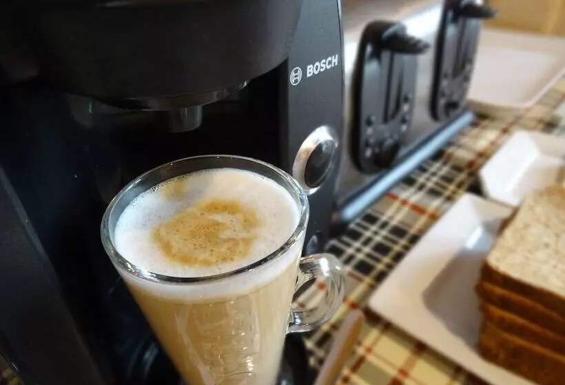 Aamiaismajoitus (B&B) Aj Lodge