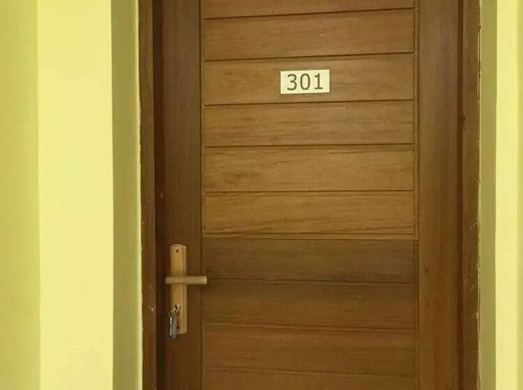 تختخواب و صبحانه Ambiere House