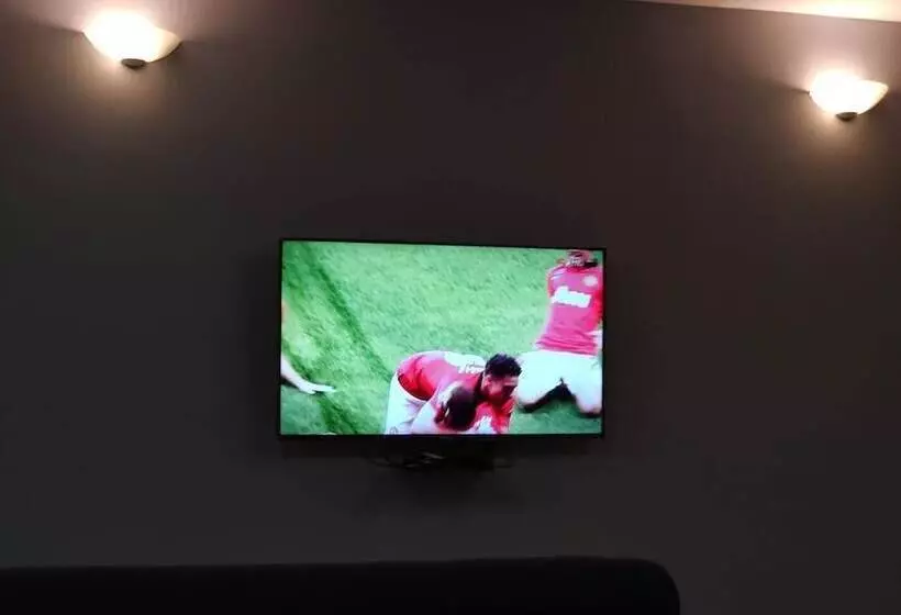 تختخواب و صبحانه Ambiere House