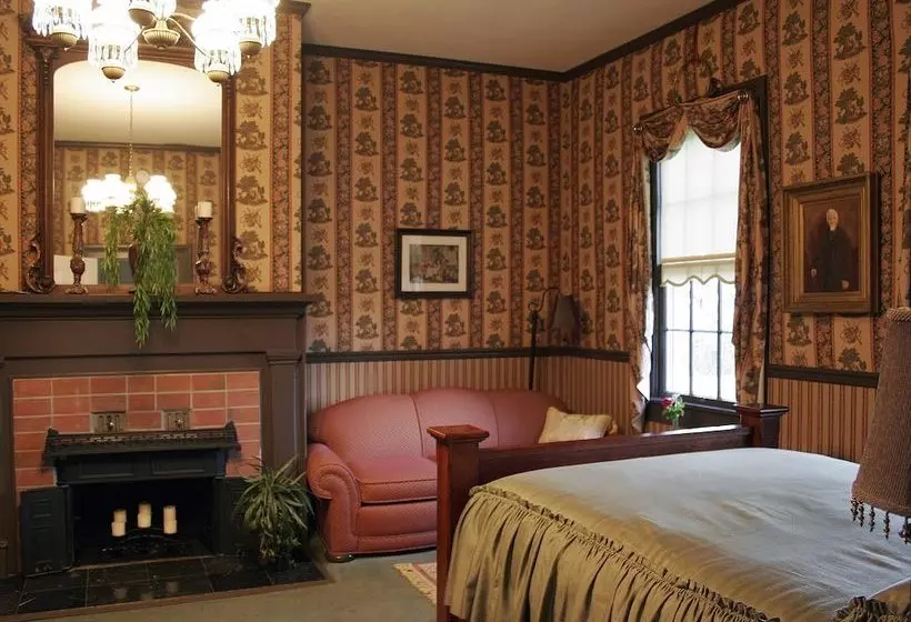 Aamiaismajoitus (B&B) Bybee's Historic Inn