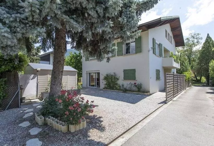 ベッドアンドブレックファースト Le Lotus Blanc