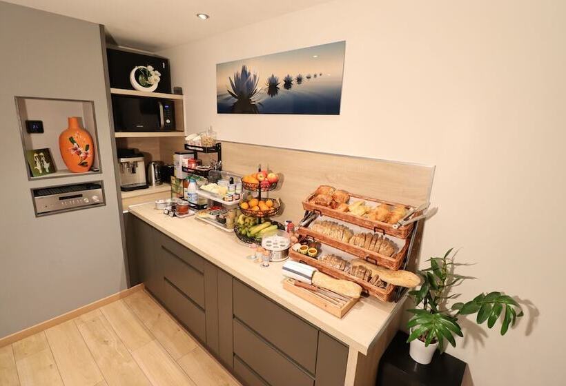 ベッドアンドブレックファースト Le Lotus Blanc