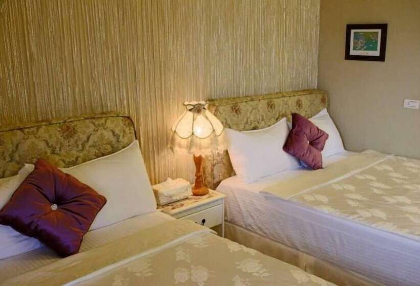 تختخواب و صبحانه Maple