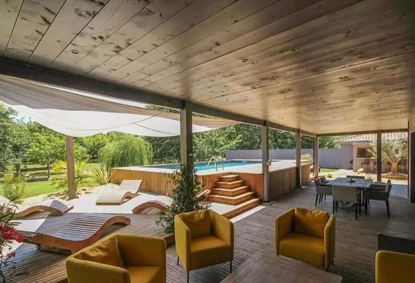 Aamiaismajoitus (B&B) Villa Maya Uma