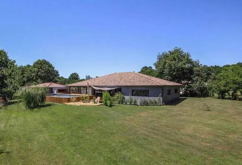 Aamiaismajoitus (B&B) Villa Maya Uma