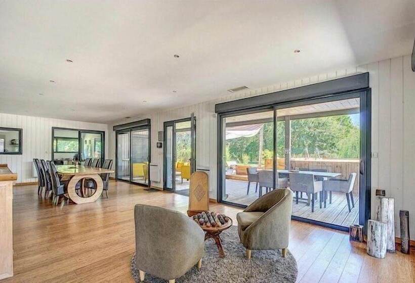 住宿加早餐  Villa Maya Uma