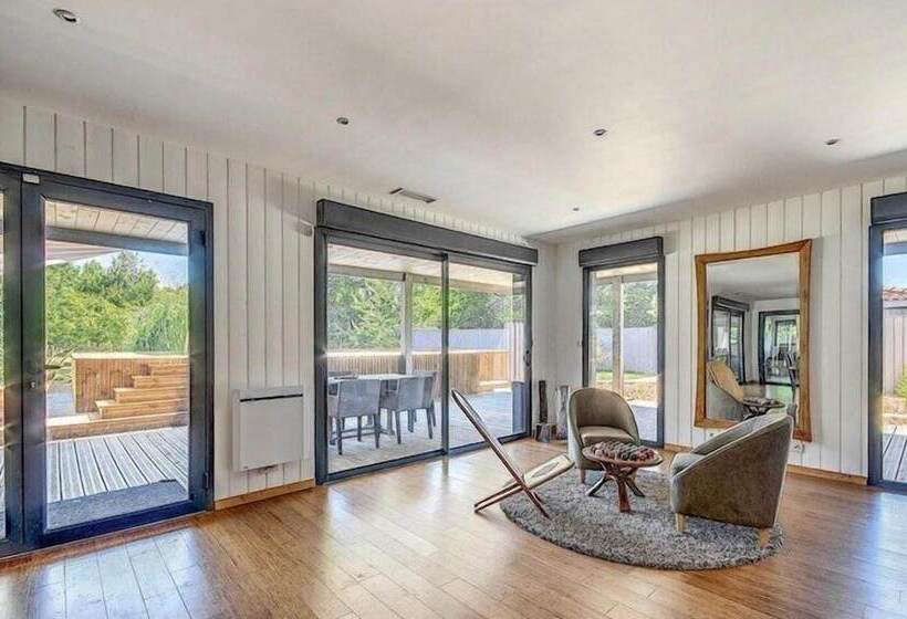 住宿加早餐  Villa Maya Uma