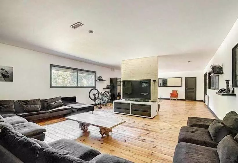 Aamiaismajoitus (B&B) Villa Maya Uma