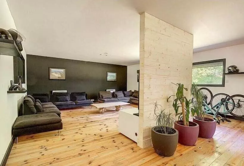 Aamiaismajoitus (B&B) Villa Maya Uma