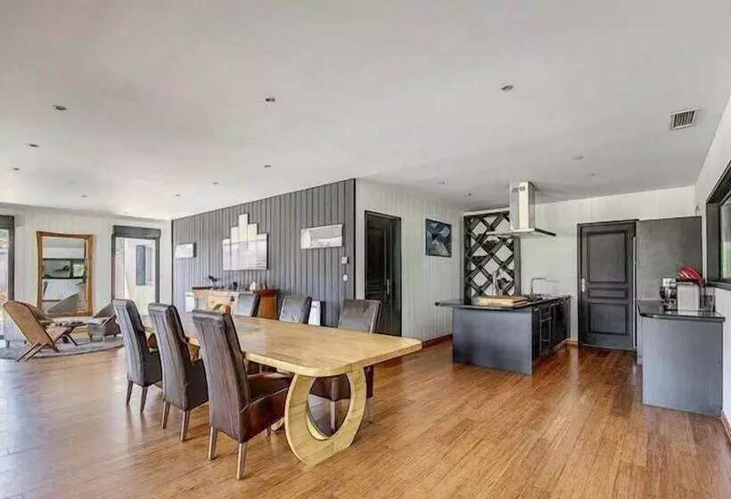 Aamiaismajoitus (B&B) Villa Maya Uma