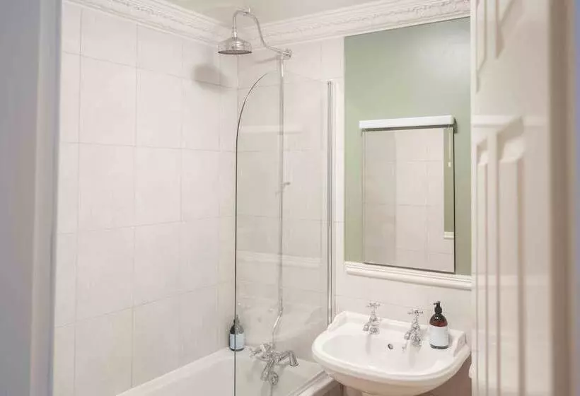 ホテル Cross Keys Inn Ettrickbridge